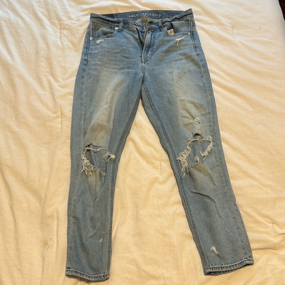 Light blue American eagle mom jeans
